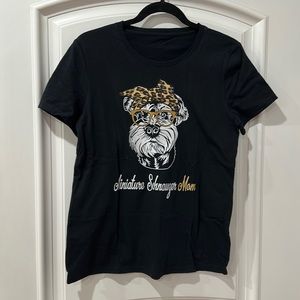 Miniature Schnauzer Mom Beautiful t-shirt size M